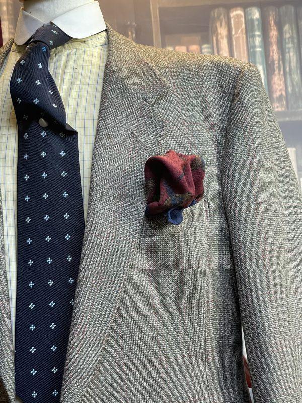 Traditional Silk Gentlemans Handkerchief/Pocket Square - Image 10