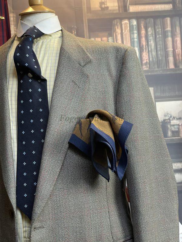 Traditional Silk Gentlemans Handkerchief/Pocket Square - Image 7