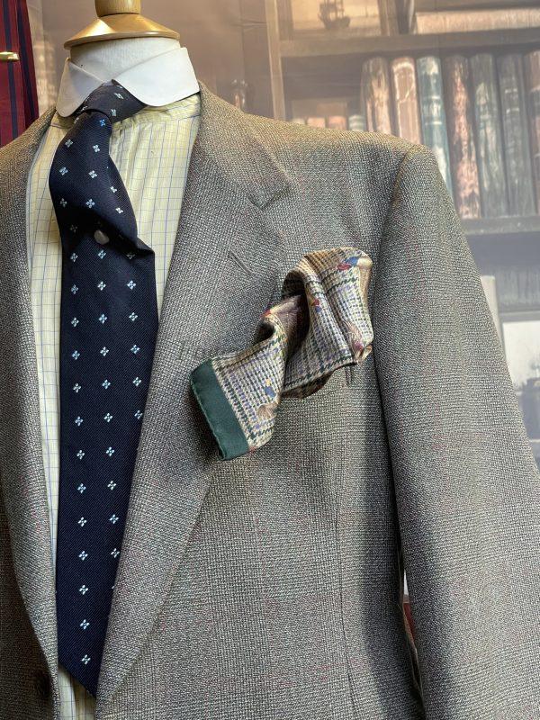 Traditional Silk Gentlemans Handkerchief/Pocket Square - Image 6