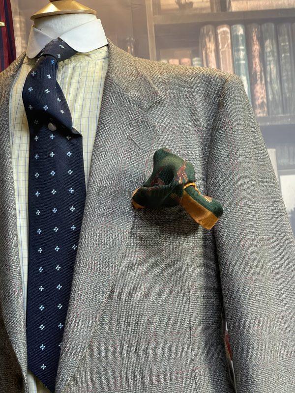 Traditional Silk Gentlemans Handkerchief/Pocket Square - Image 5