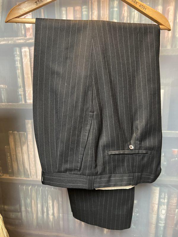 Vintage 2 Piece Thresher & Glenny Pinstripe Suit. 44CL/37W/32Leg(Ref: THGD) - Image 4