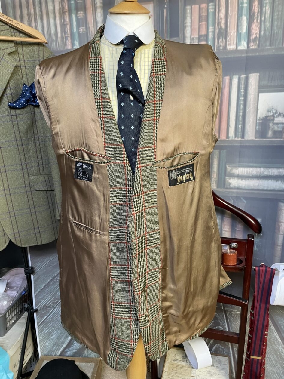 Fantastic John G. Hardy Windowpane Tweed Jacket 41