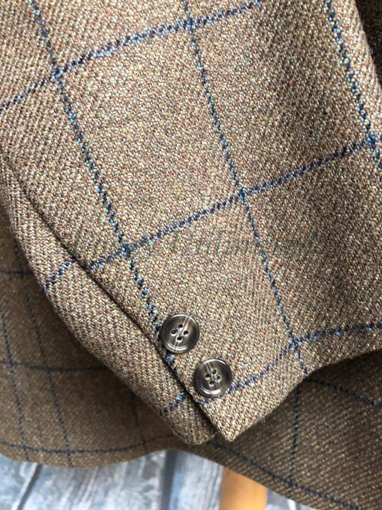 Fantastic Heavyweight Windowpane Tweed Hacking Jacket 44-46