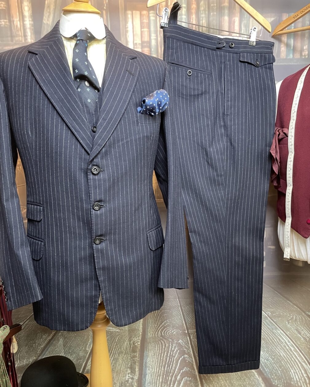 Vintage 3 Piece Bespoke Suit Midnight Blue Pinstripe Walter Harland Dated 1977 40C/32W/32L (Ref: PKhr21) - Fogey Unlimited