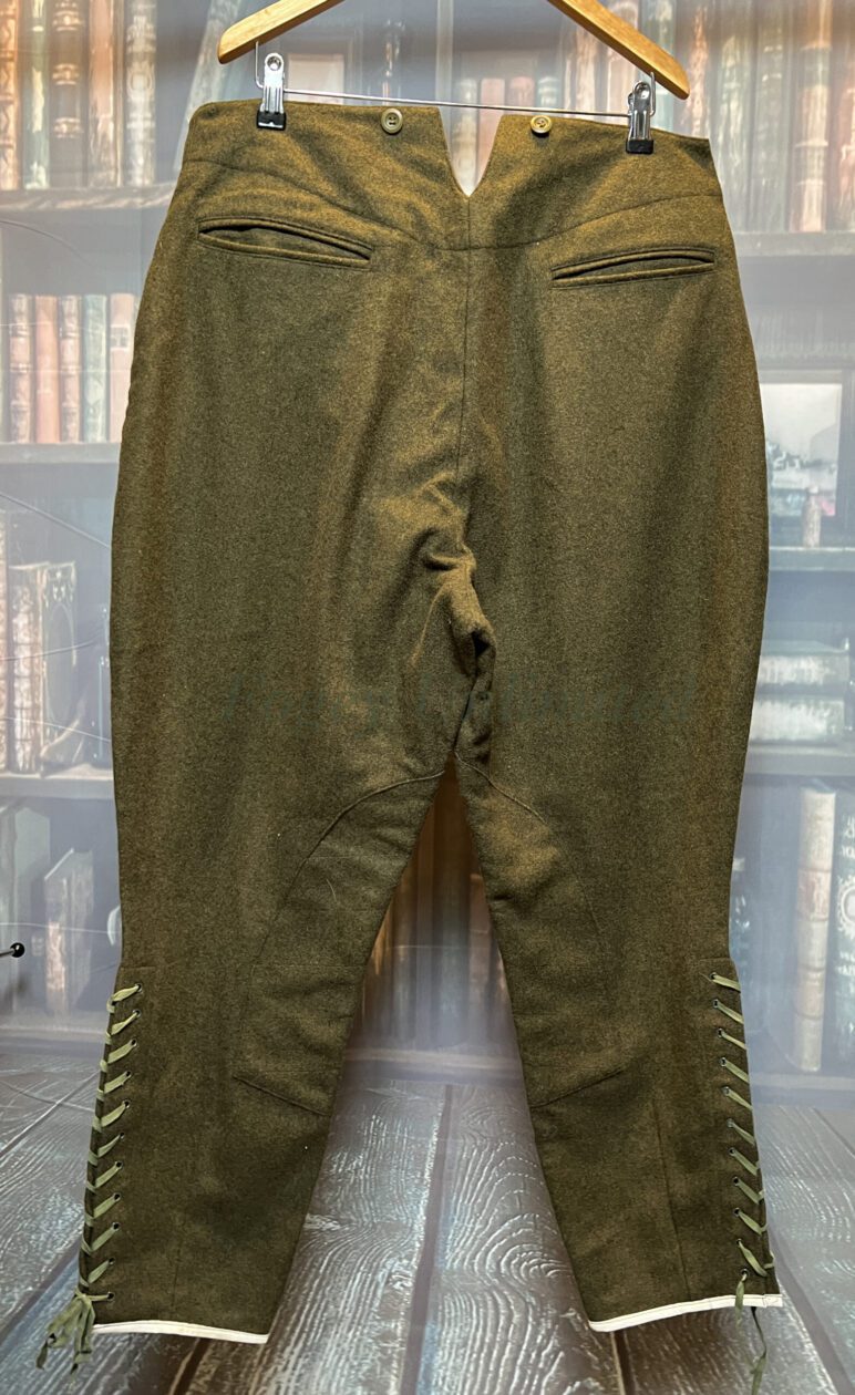 Vintage Green Military Breeches Jodhpurs. Heavyweight W36