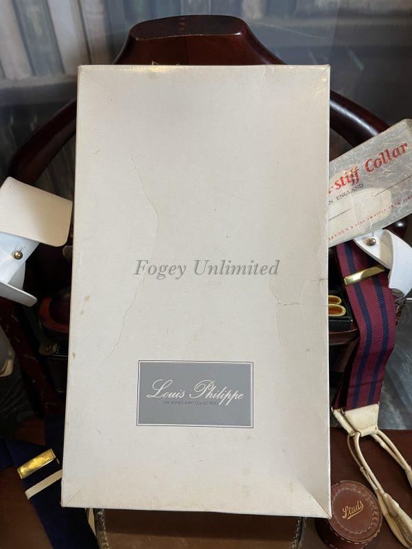 Vintage Shirt boxed and very 1970's. perfect for a Theme event.. or if you still live in the 70's Louis Philippe - Image 3