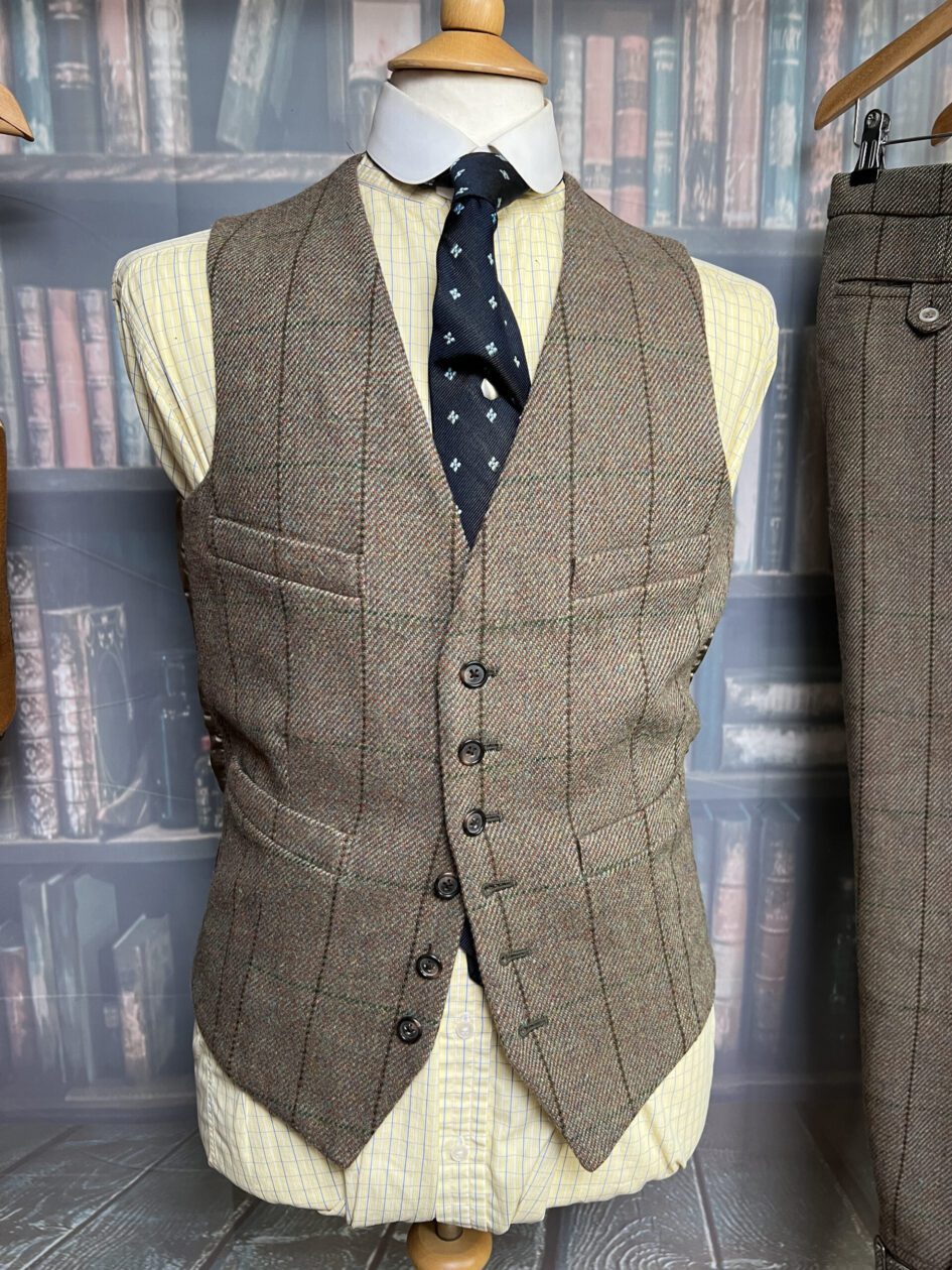 Vintage 4 Piece Heavyweight Tweed Shooting Suit/Plus Fours 40