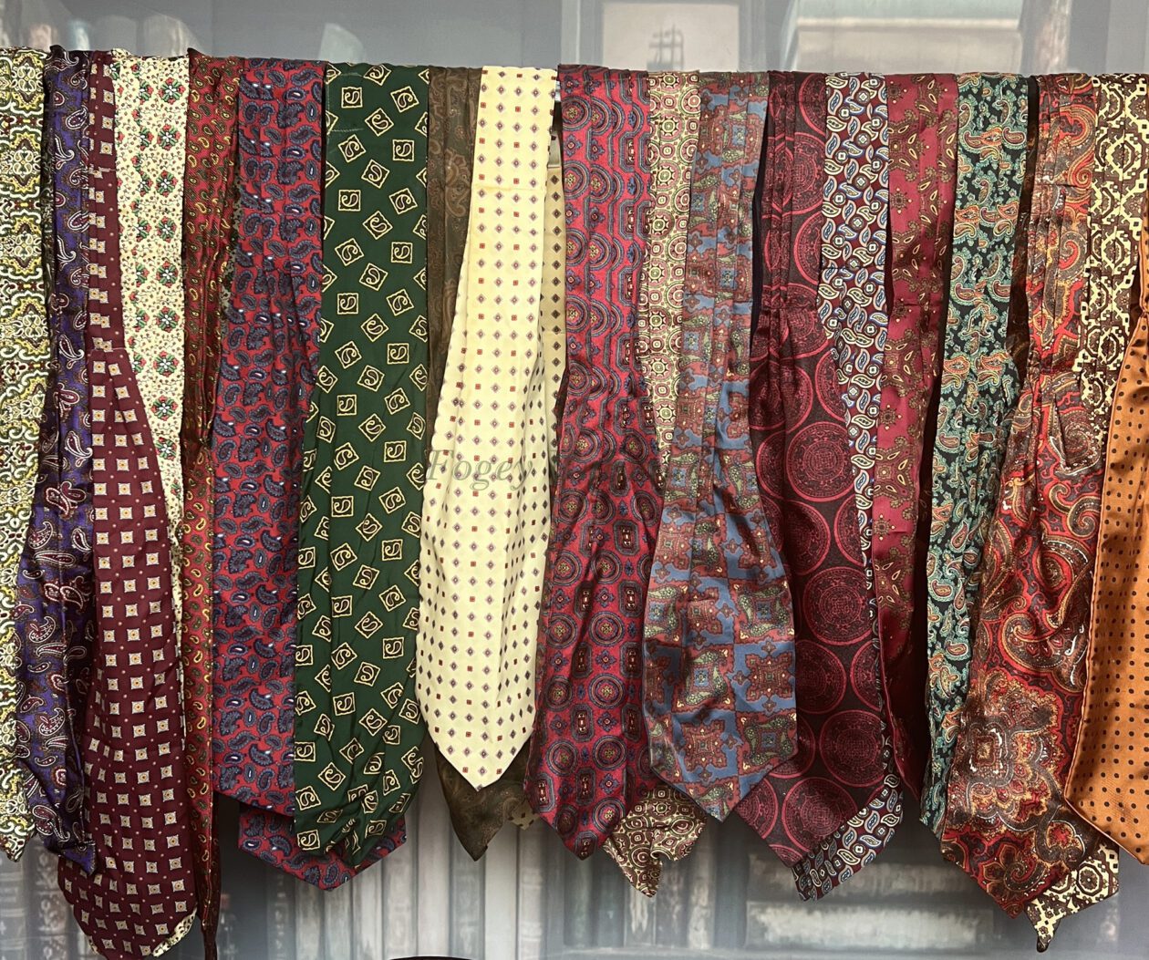Vintage Gentleman’s Cravat/Scarf/Ascot Many Colours available. Smooth!!