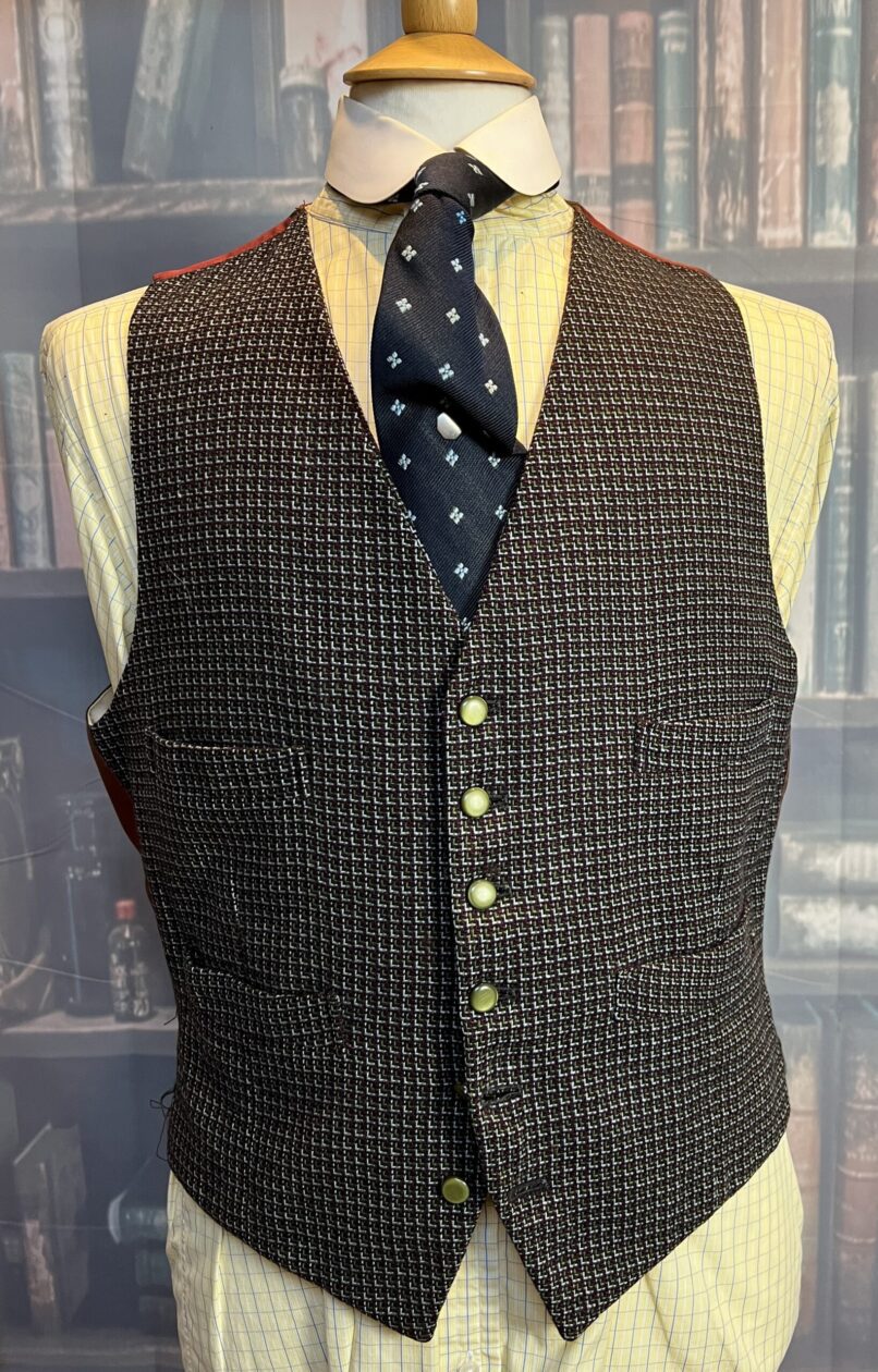 Vintage Burgundy/Green Pattern Wool Waistcoat/Vest 42″ Chest (Ref: GR42)