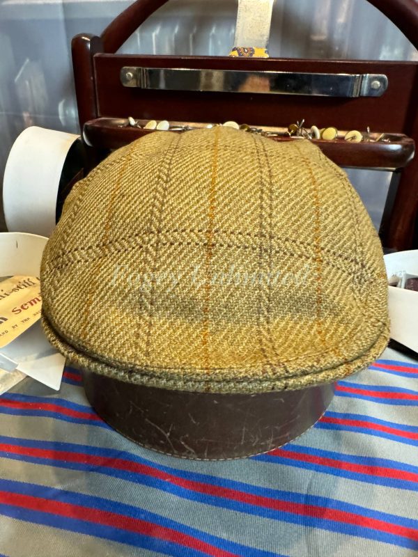 Vintage well used Herbert Johnson Tweed Caps in original box. Size: 7 1/8 58cm - Image 6