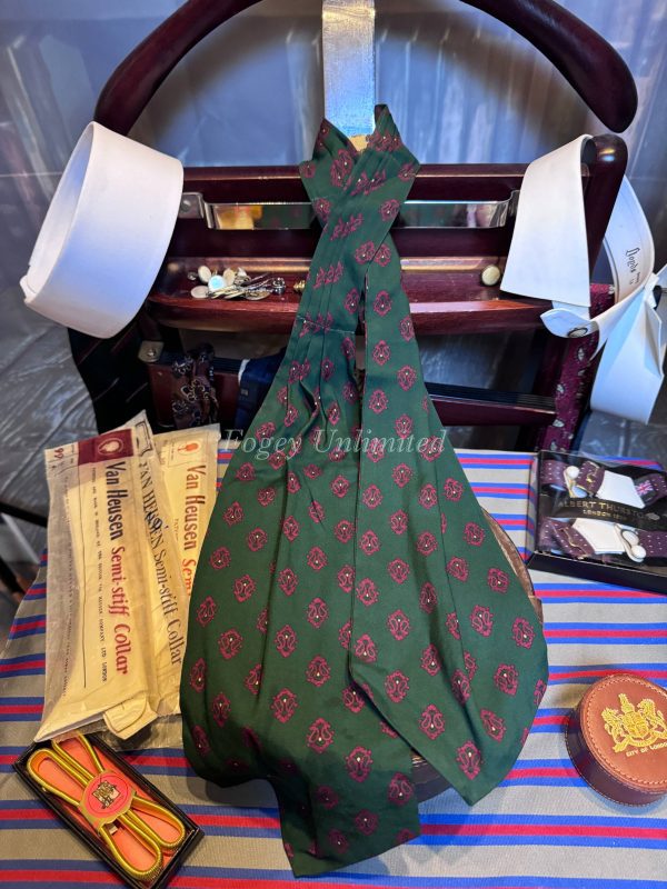 Vintage Gentleman's Cravat/Scarf/Ascot Many Colours available Spiffing - Image 11