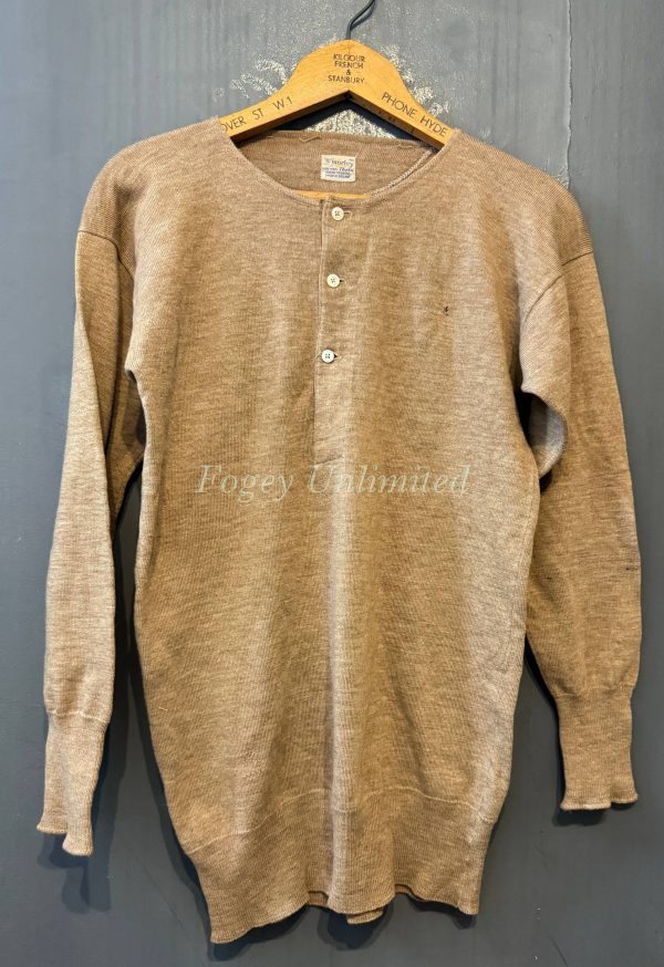 Vintage Morley Wool 3 button Long Sleeve Undershirt. 36" Chest (Ref: Mly36)