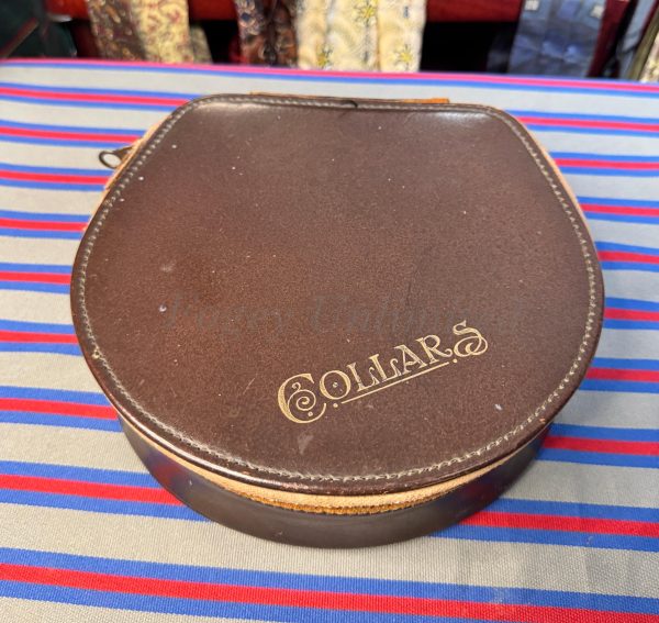 A Vintage Leather Collar Box. Storage for your Detachable Collars.  (CB2) - Image 4