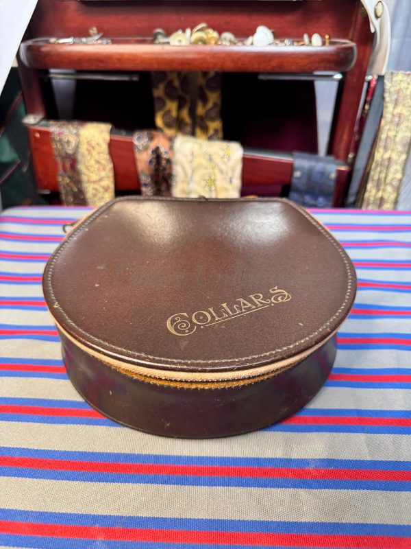 A Vintage Leather Collar Box. Storage for your Detachable Collars.  (CB2) - Image 3