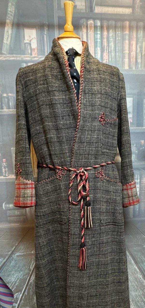 Wonderful Vintage Dressing Gown. Wool. Size Large  approx 40"/102cm Chest (Ref:DGG40) - Image 3