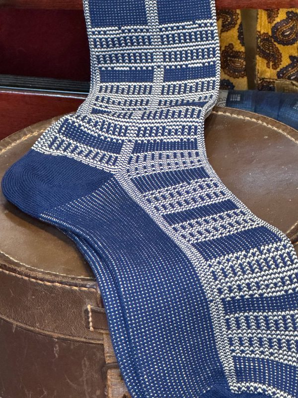 Vintage Nylon/Polyester Navy patterned socks Size 6-11 (ref:EXBS) - Image 3