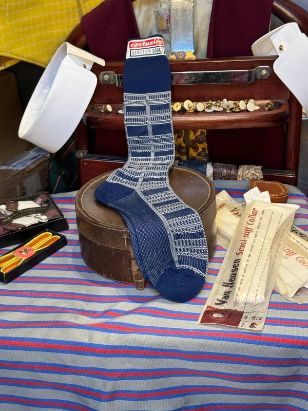 Vintage Nylon/Polyester Navy patterned socks Size 6-11 (ref:EXBS)