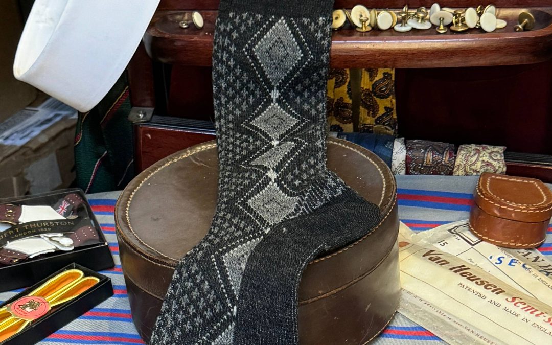 Vintage St Michael Long Grey patterned socks Size 9-11 (ref:SMGC)