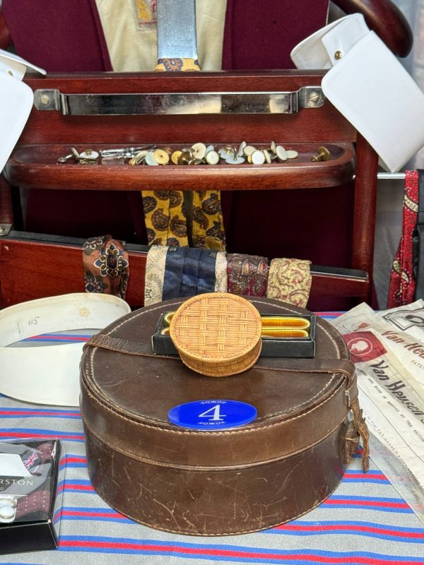 A Vintage Leather Collar Stud Box. Storage for your Collar Studs. Various Styles available.(Ref:B) - Image 5