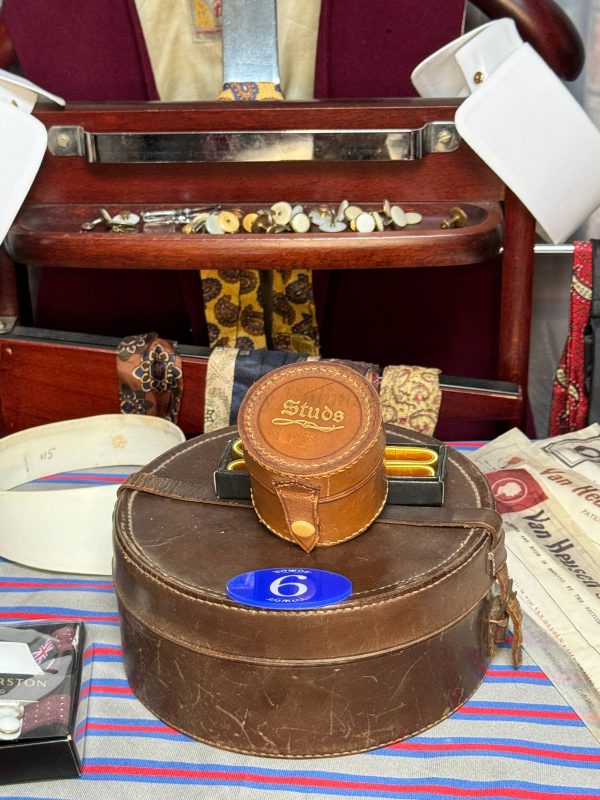 A Vintage Leather Collar Stud Box. Storage for your Collar Studs. Various Styles available.(Ref:B) - Image 7