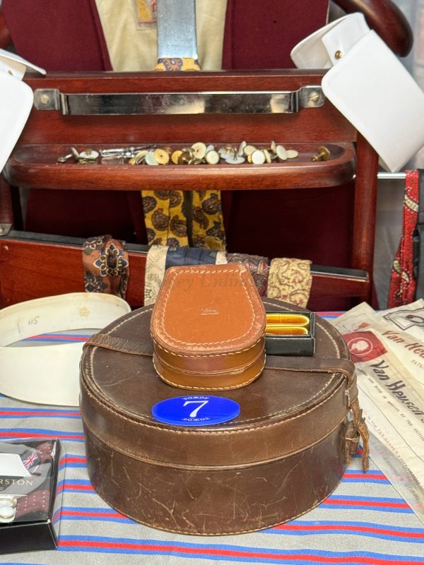 A Vintage Leather Collar Stud Box. Storage for your Collar Studs. Various Styles available.(Ref:A) - Image 10