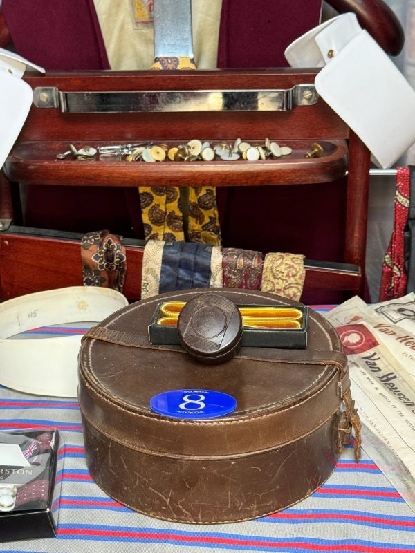 A Vintage Leather Collar Stud Box. Storage for your Collar Studs. Various Styles available.(Ref:A) - Image 8