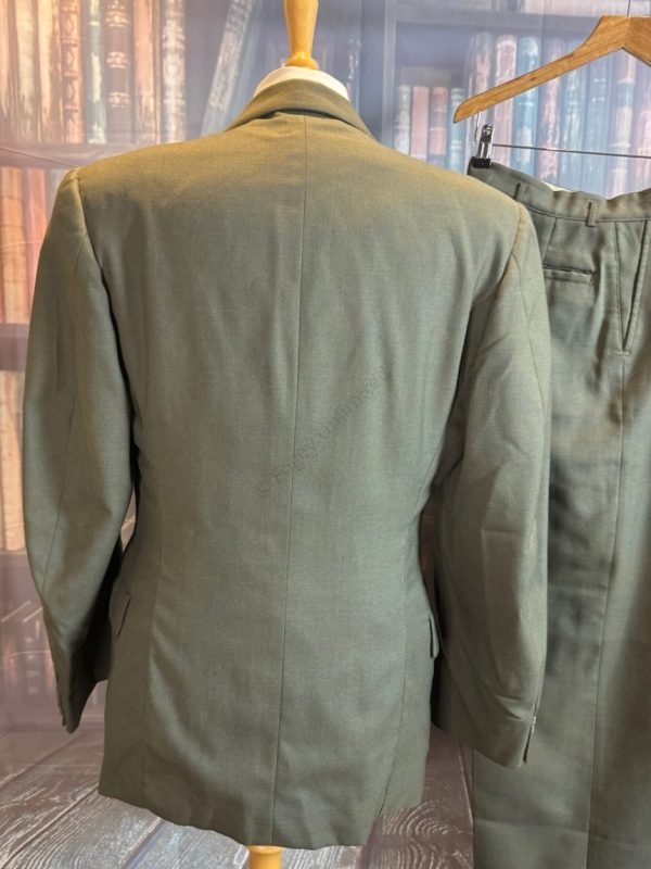 Vintage 2 Piece Magee Tweed Suit  Chest 38"/97cm. Waist 32"/84cm. (Ref:PKMCL38) - Image 3