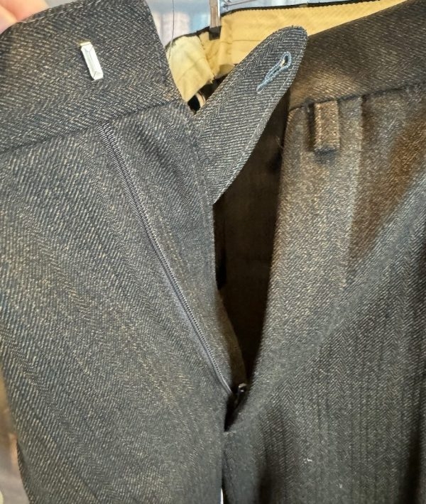 Vintage 2 Piece Magee Tweed Suit  Chest 40L"/102cm. Waist 34"/87cm. (Ref:PKM40L) - Image 16