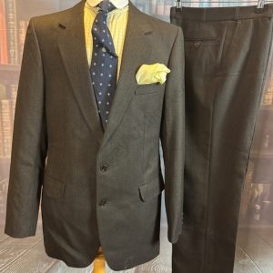 Vintage 2 Piece Magee Tweed Suit  Chest 40L"/102cm. Waist 34"/87cm. (Ref:PKM40L)