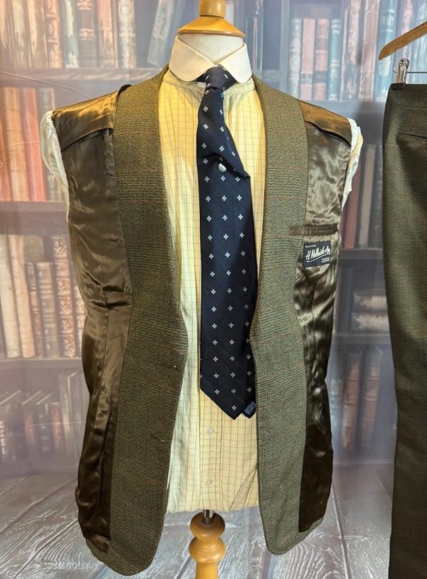 Vintage 3 Piece Thornproof Tweed Suit Chest 38"/97cm. Waist 32"/81cm. (Ref:PKME3) - Image 14