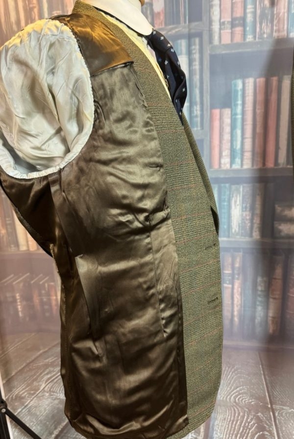 Vintage 3 Piece Thornproof Tweed Suit Chest 38"/97cm. Waist 32"/81cm. (Ref:PKME3) - Image 12