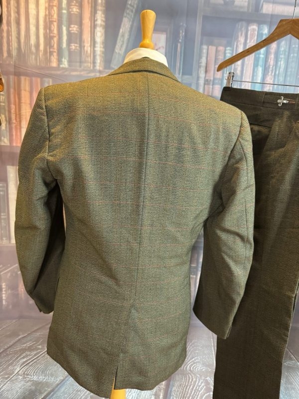 Vintage 3 Piece Thornproof Tweed Suit Chest 38"/97cm. Waist 32"/81cm. (Ref:PKME3) - Image 4