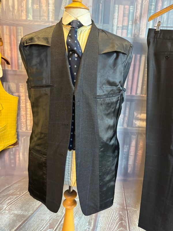 Summer weight Hackett Single Breasted Windowpane 2 Piece Suit 38C/32W/32L (Ref: HK38)) - Image 10