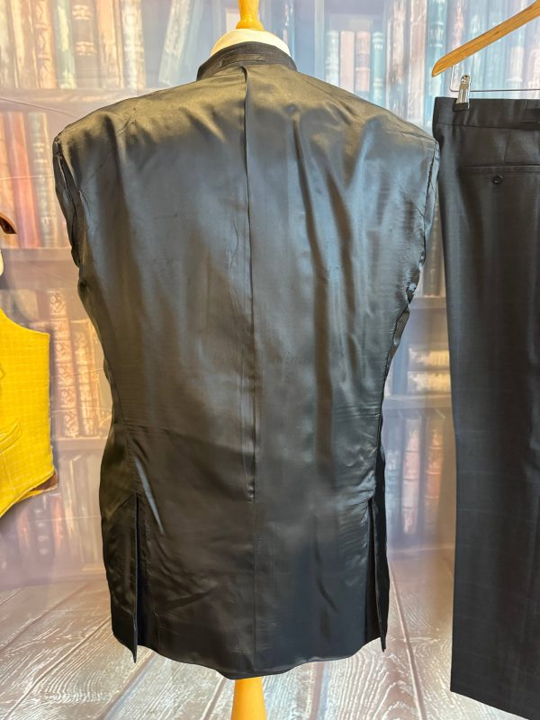 Summer weight Hackett Single Breasted Windowpane 2 Piece Suit 38C/32W/32L (Ref: HK38)) - Image 8