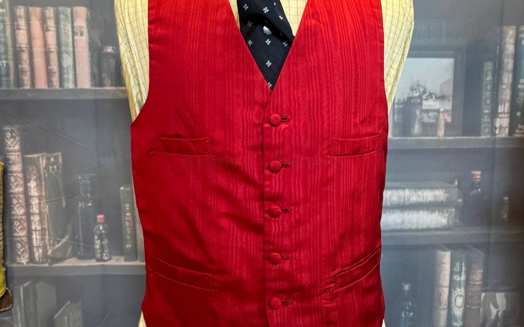 Vintage Simpson Piccadilly Red Satin Waistcoat/Vest 38″/197cm Chest (Ref:SMP38)