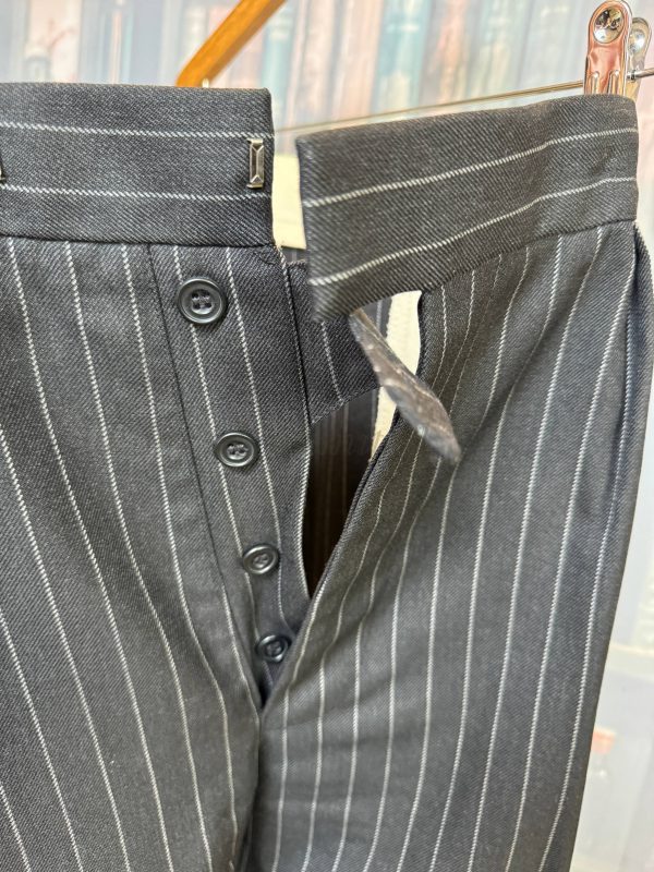 Vintage Bertie Wooster Double Breasted Chalk stripe 2 piece Suit Chest 43"/109cm. Waist 34"/87cm waist (Ref:BW43) - Image 15