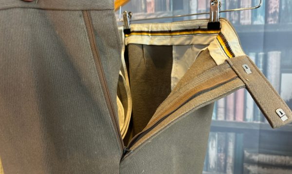 Vintage Hector James Traditional Gentleman's Cavalry Twill Trousers 34/86cm waist. Leg 31/79cm (Ref:HJ34) - Image 7