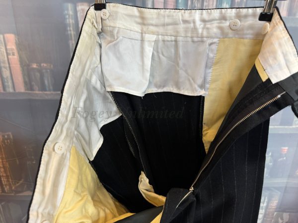 Incredible Heavyweight Bespoke Chalk stripe 3 piece Suit Chest 40"/102cm. Waist 36"/91cm  (Ref:NL40) - Image 2