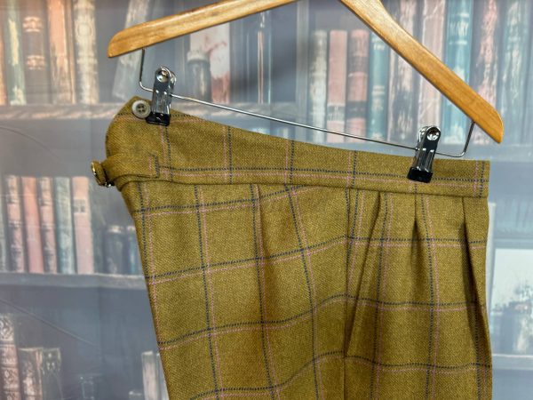 A Stunning Bespoke Thomas Crown 3 piece Tweed Suit Chest 40"/102cm. Waist 36"/91cm waist (Ref:Crown40) - Image 17