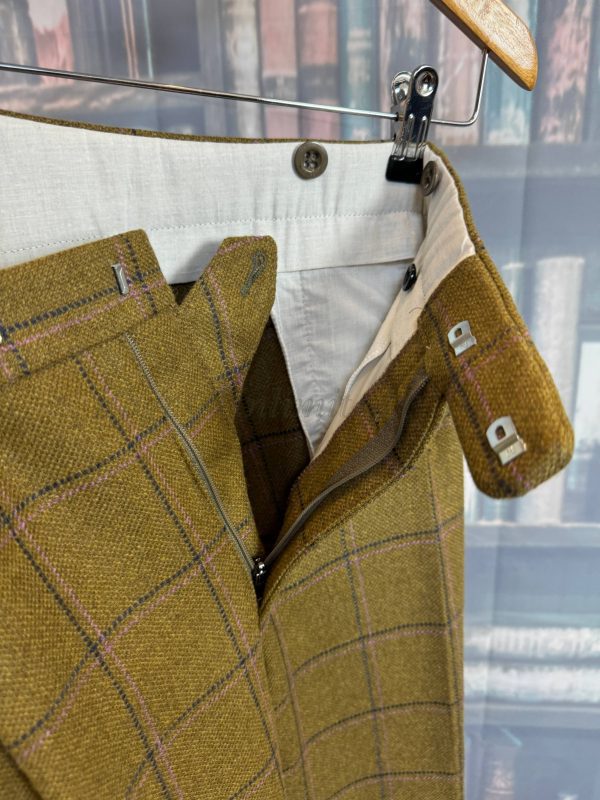A Stunning Bespoke Thomas Crown 3 piece Tweed Suit Chest 40"/102cm. Waist 36"/91cm waist (Ref:Crown40) - Image 15