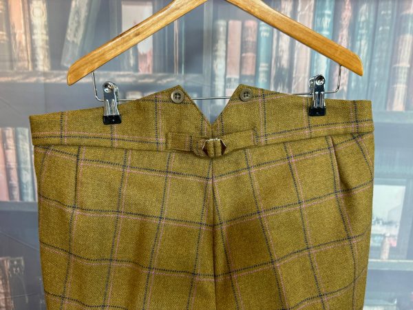 A Stunning Bespoke Thomas Crown 3 piece Tweed Suit Chest 40"/102cm. Waist 36"/91cm waist (Ref:Crown40) - Image 13