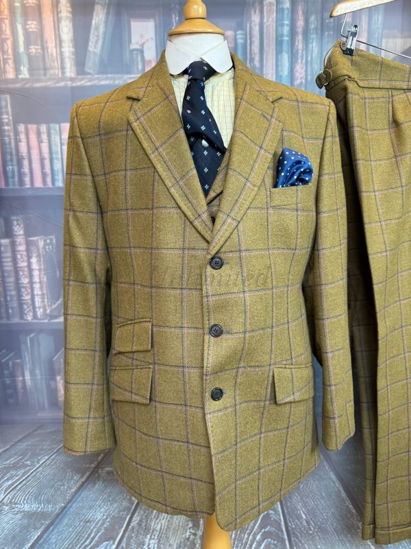 A Stunning Bespoke Thomas Crown 3 piece Tweed Suit Chest 40"/102cm. Waist 36"/91cm waist (Ref:Crown40) - Image 5