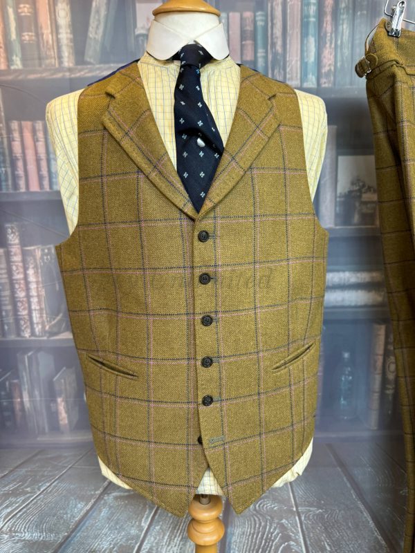 A Stunning Bespoke Thomas Crown 3 piece Tweed Suit Chest 40"/102cm. Waist 36"/91cm waist (Ref:Crown40) - Image 9
