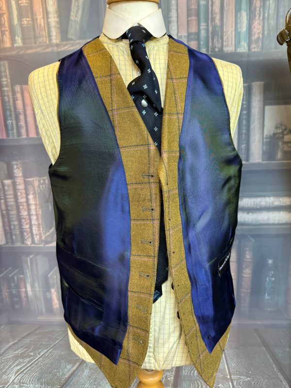 A Stunning Bespoke Thomas Crown 3 piece Tweed Suit Chest 40"/102cm. Waist 36"/91cm waist (Ref:Crown40) - Image 10