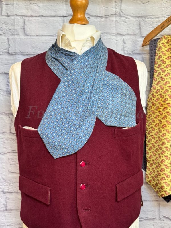Vintage Gentleman's Cravat/Scarf/Ascot Many Colours available Stylish - Image 3