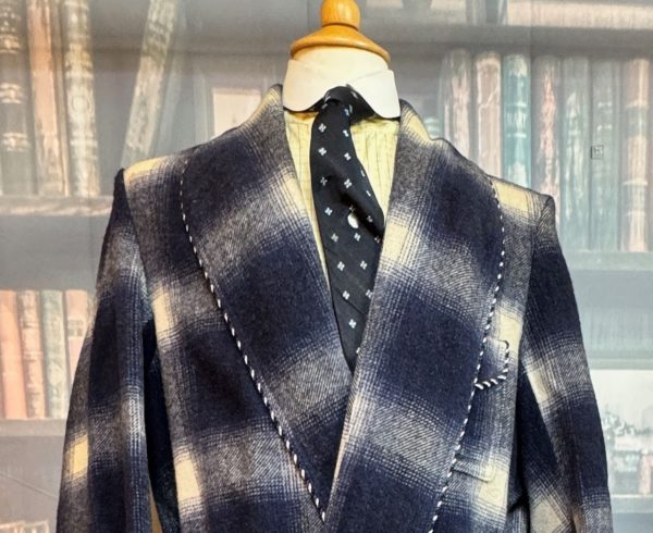 Wonderful Vintage Dressing Gown. Wool. Size Large  approx 42"/107cm Chest (Ref:WHEDD) - Image 6