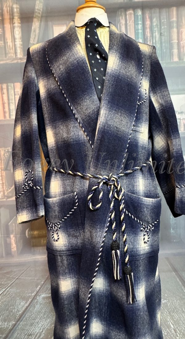 Wonderful Vintage Dressing Gown. Wool. Size Large  approx 42"/107cm Chest (Ref:WHEDD) - Image 8