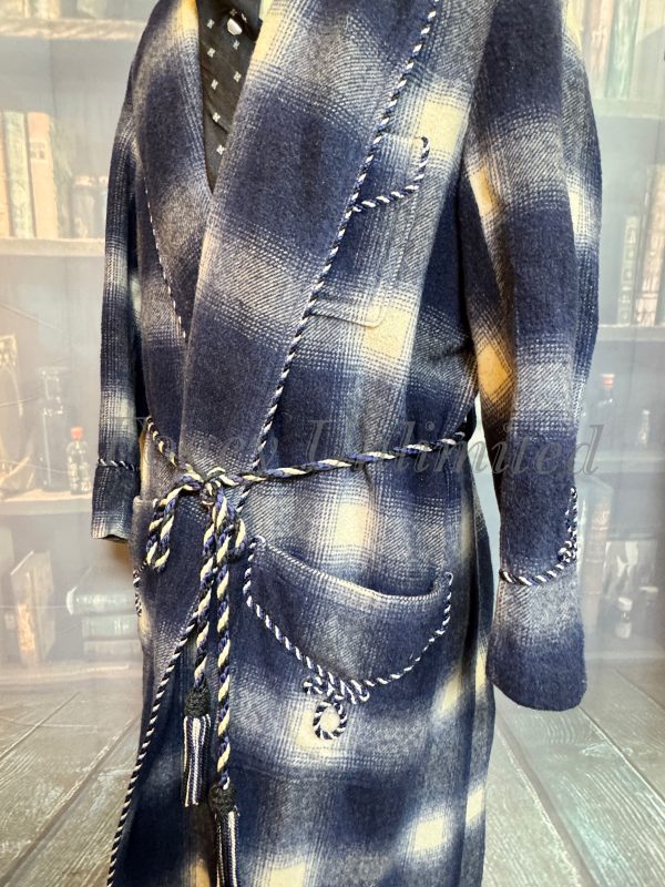 Wonderful Vintage Dressing Gown. Wool. Size Large  approx 42"/107cm Chest (Ref:WHEDD) - Image 10