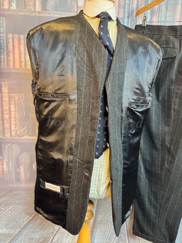 Beautiful Heavyweight Chalkstripe 3 piece Suit Chest 40"/102cm. Waist 32"/81cm  (PKMCH40) - Image 9