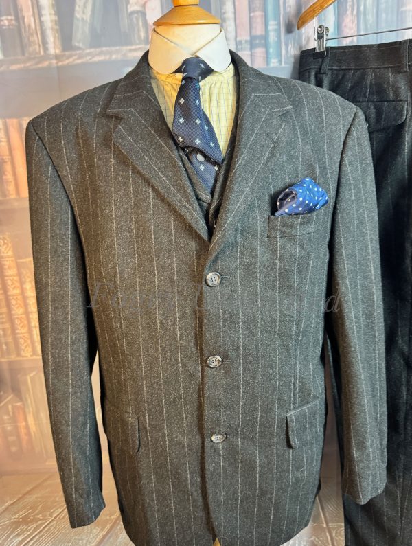 Beautiful Heavyweight Chalkstripe 3 piece Suit Chest 40"/102cm. Waist 32"/81cm  (PKMCH40) - Image 4